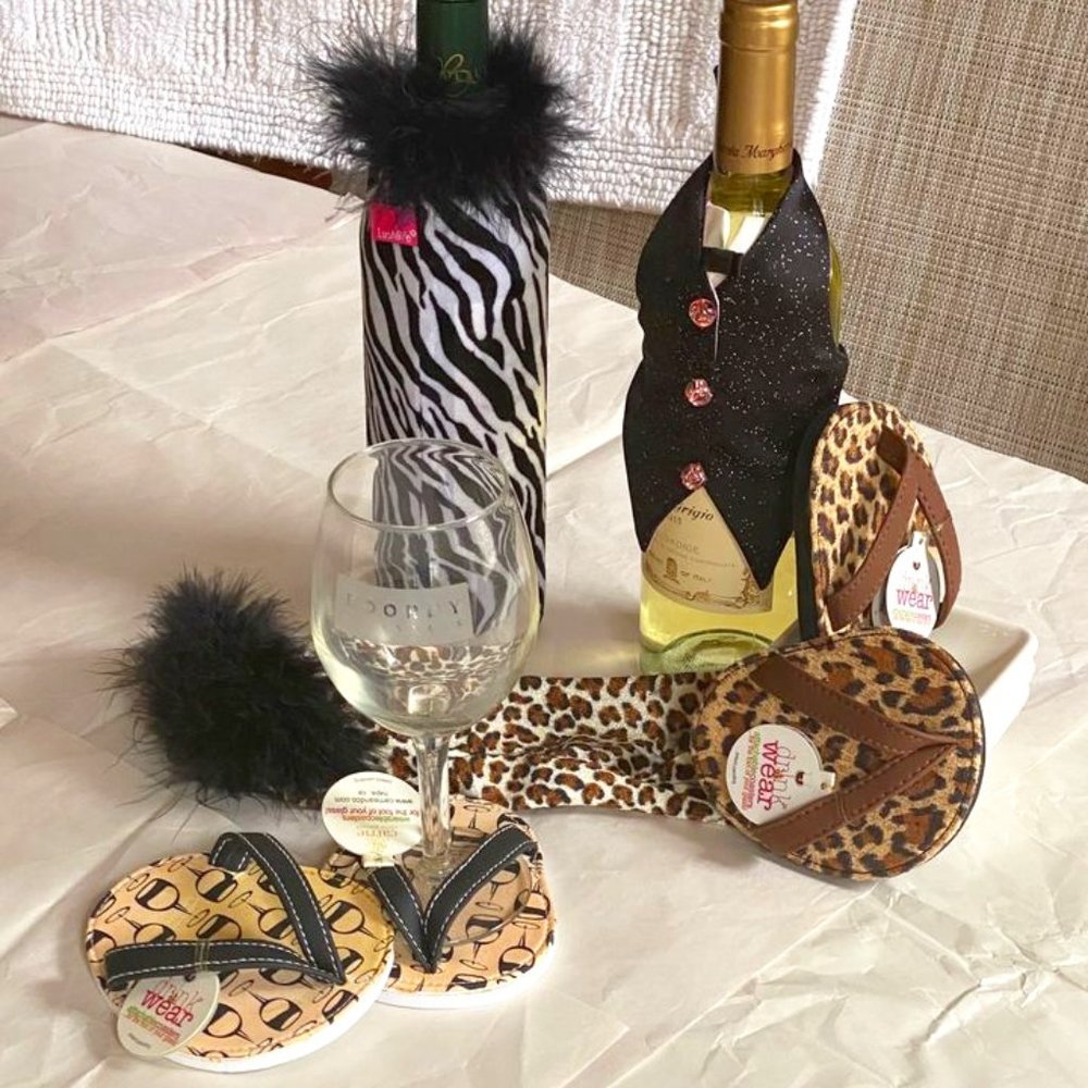 7 piece wine accessories bundle